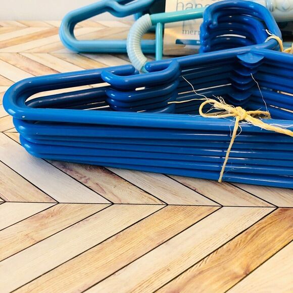 Boys Kids/Baby Blue Plastic Hangers Lot - Picture 8 of 10